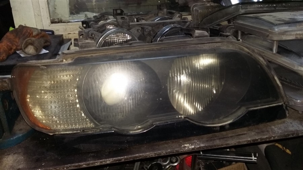 BMW X5 Çıkma far takımı