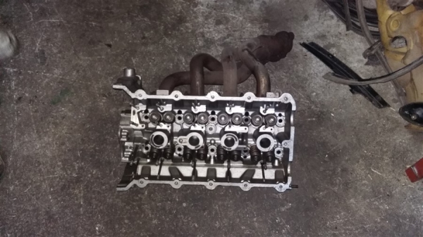 BMW 318is Çıkma Silindir kapağı