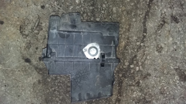 BMW 3 serisi çıkma hava filtresi kutusu