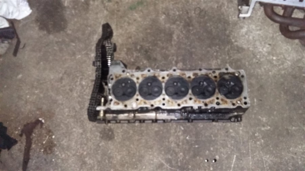 Mercedes 602 Çıkma silindir kapağı