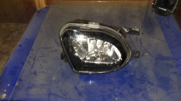 Mercedes 211 Çıkma sis farı