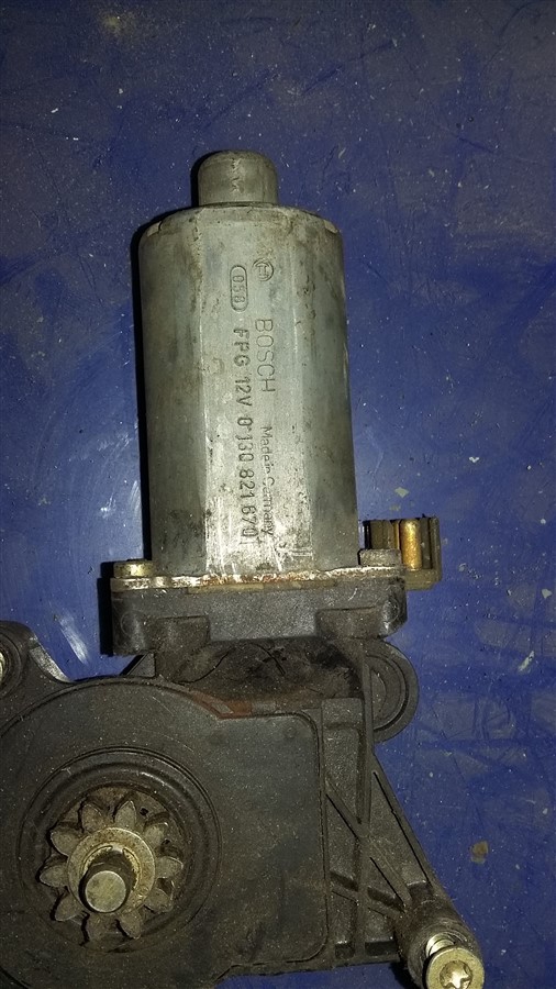 Mercedes E200 Çıkma cam motoru