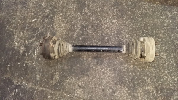 BMW E32 Çıkma akis mili
