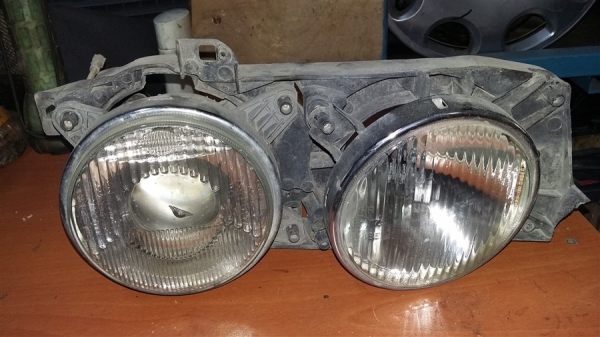 BMW E34 Çıkma far
