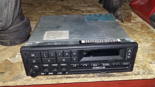BMW E34 Çıkma orjinal teyp