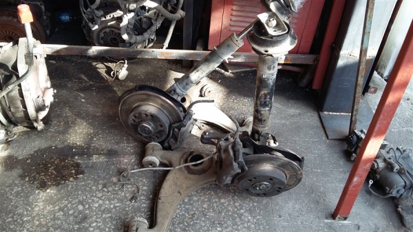 Mercedes 200E Çıkma fren merkezi