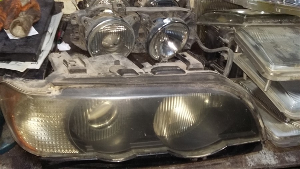BMW X5 Çıkma sağ far