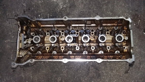 bmw silindir kapagı