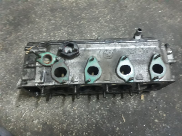 bmw 318 silindir kapağı