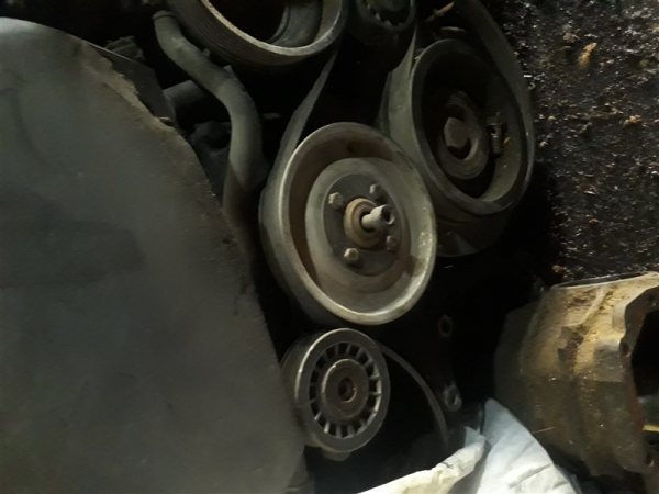 mercedes 320 gergi kasnağı