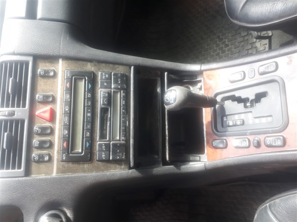 Mercedes E200 Çıkma konsol