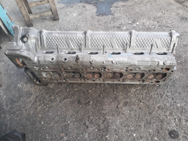 bmw 320 silindir kapağı
