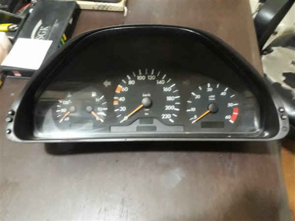 mercedes e270 kilometre saati