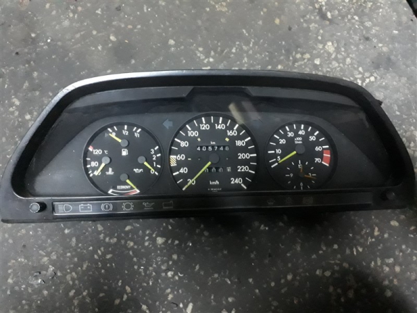 mercedes 300se kilometre saati
