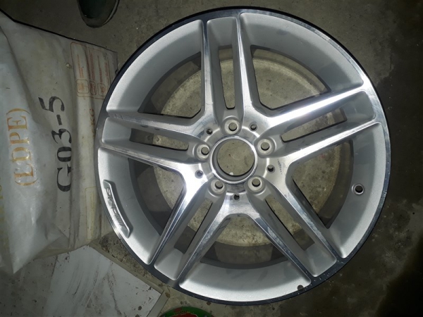 mercedes c200 amg jantı