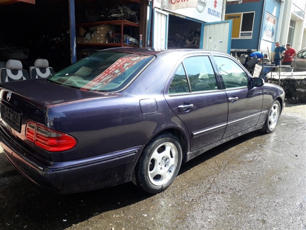 mercedes 210 kasa e200 çıkma arka tampon