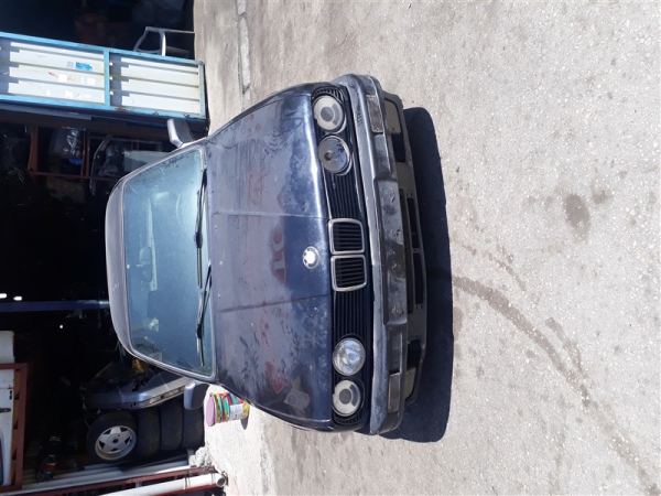 Bmw E30 ön kaput