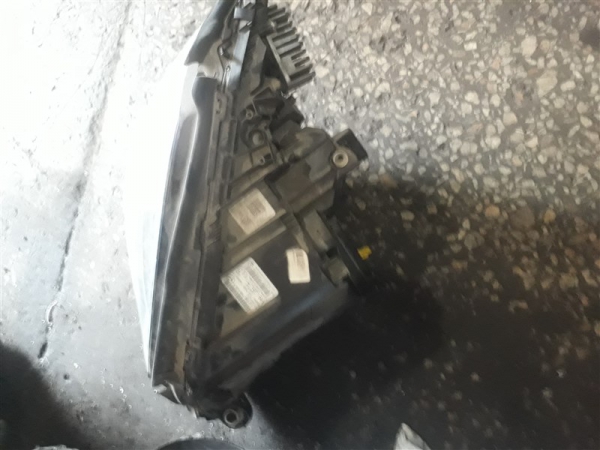 mercedes c200 çıkma ön far