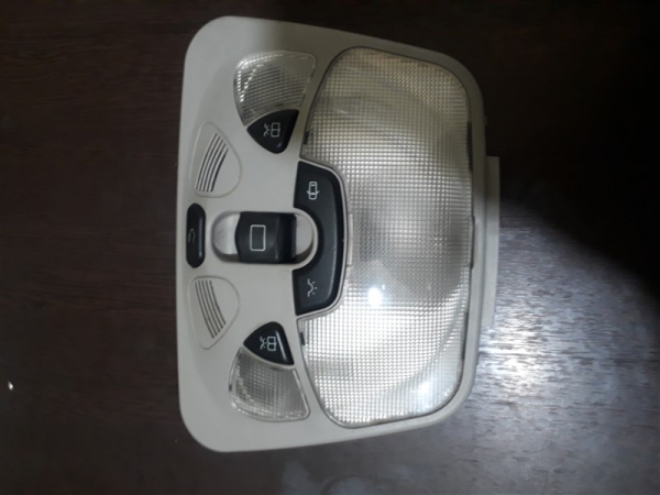 mercedes c200 tavan lambası