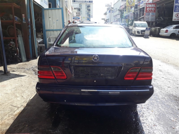 mercedes 210 kasa e200 çıkma stop